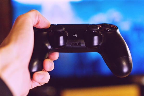 20多年后 PS2主机终于被软破了:PS4/5或同样奏效
